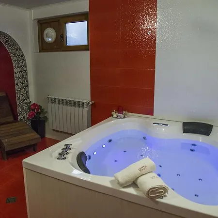 Family Emaly Green 3*