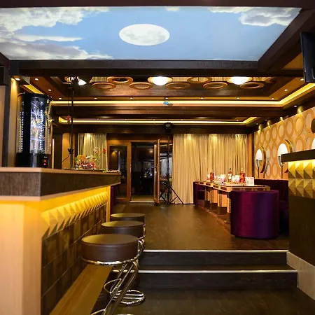 Hotel Family Emaly Green 3*