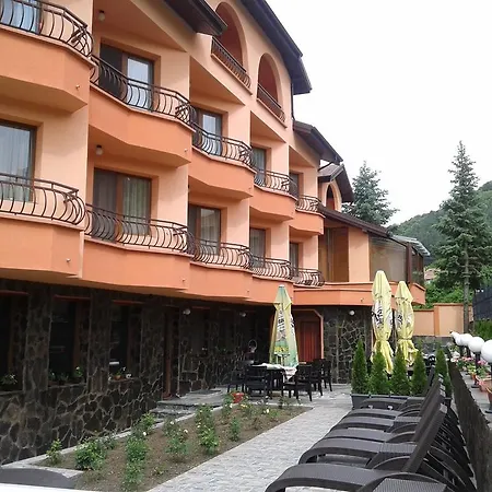 Family Emaly Sapareva Banya