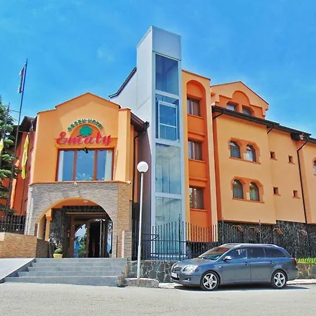 Family Emaly Green 3* Sapareva Banya